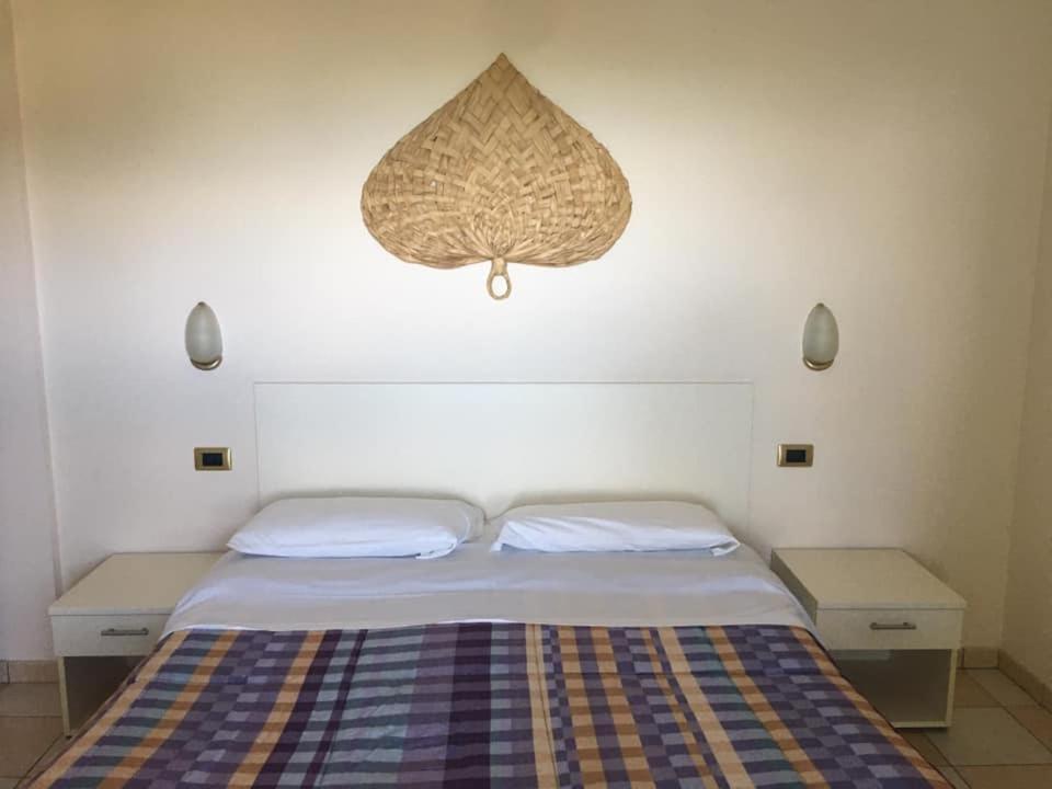 Elena Club Resort Silvi Marina Eksteriør billede