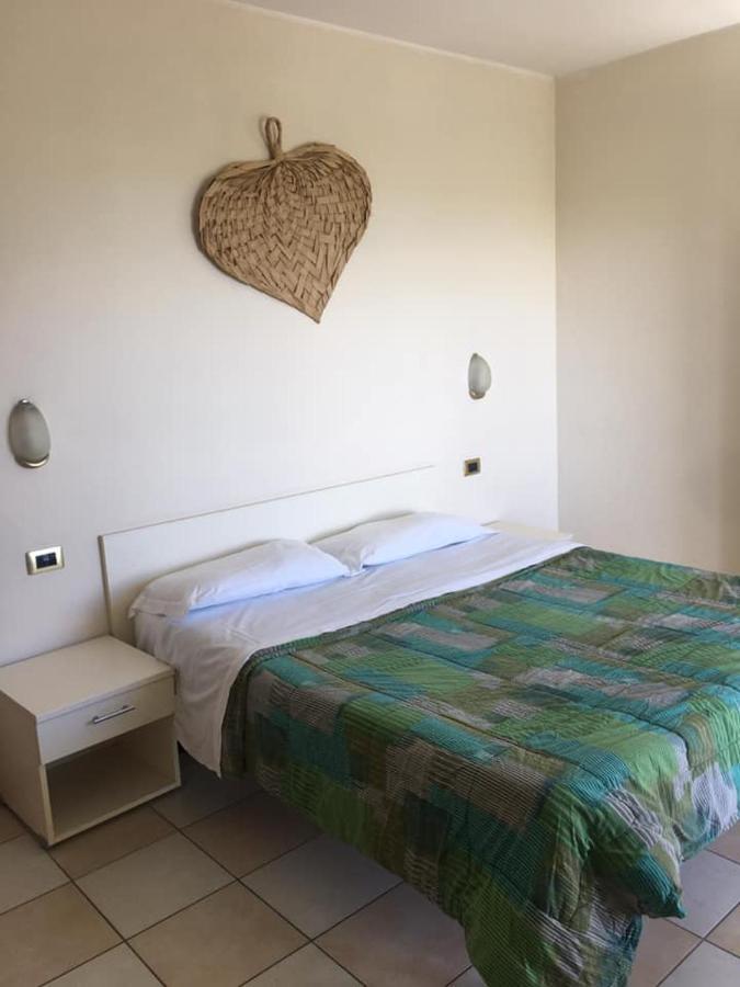 Elena Club Resort Silvi Marina Eksteriør billede