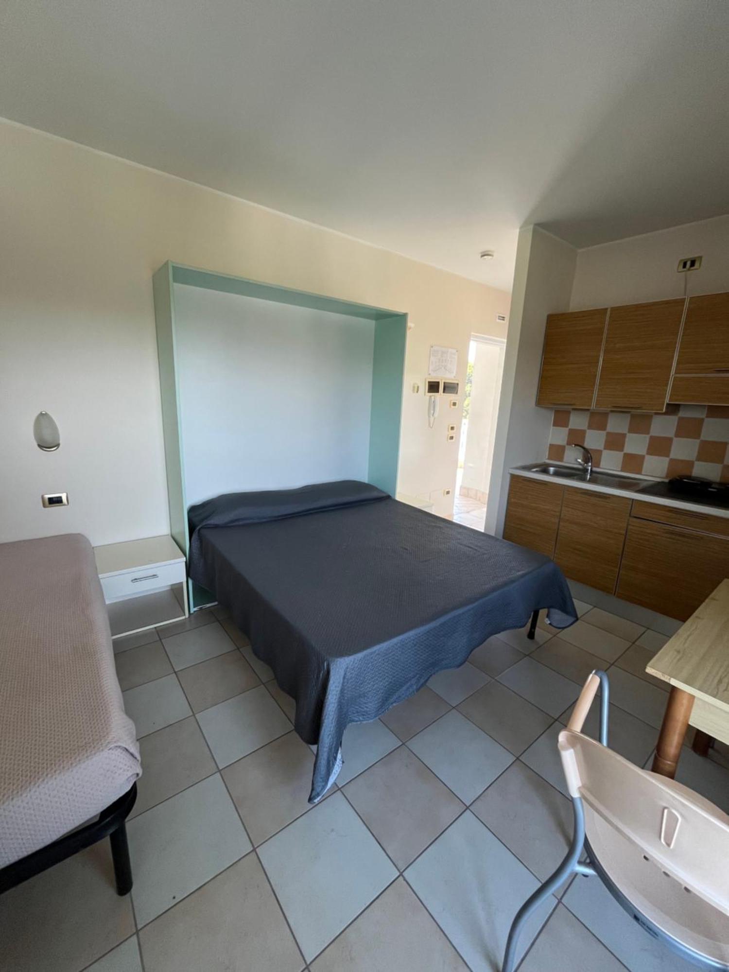 Elena Club Resort Silvi Marina Eksteriør billede