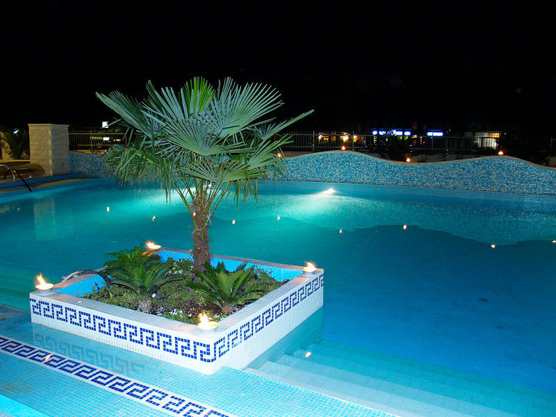 Elena Club Resort Silvi Marina Eksteriør billede