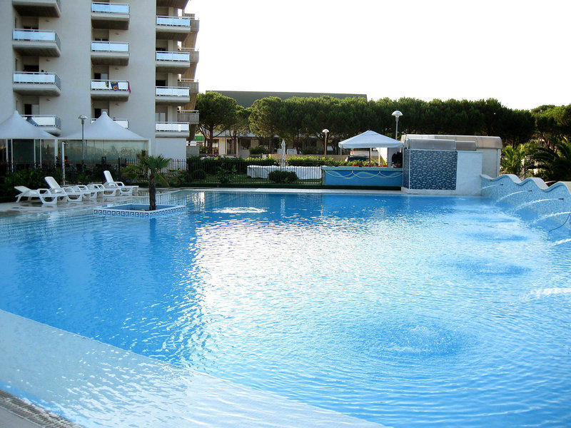 Elena Club Resort Silvi Marina Eksteriør billede